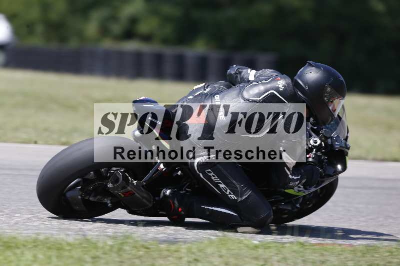 /44 09.08.2025 Plüss Moto Sport ADR/Freies Fahren/backside